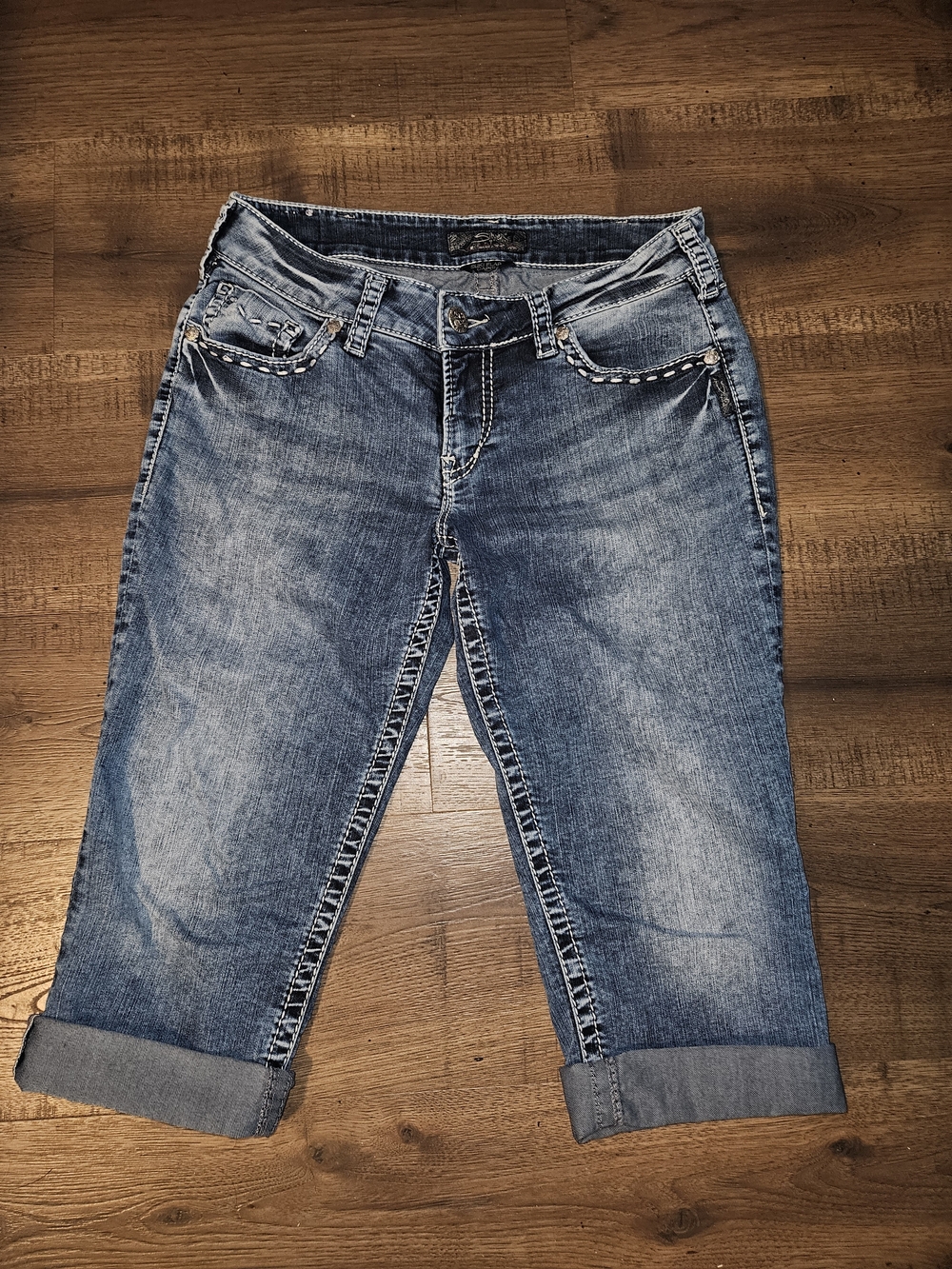 Silver Jeans Blue Washed Cropped Capri